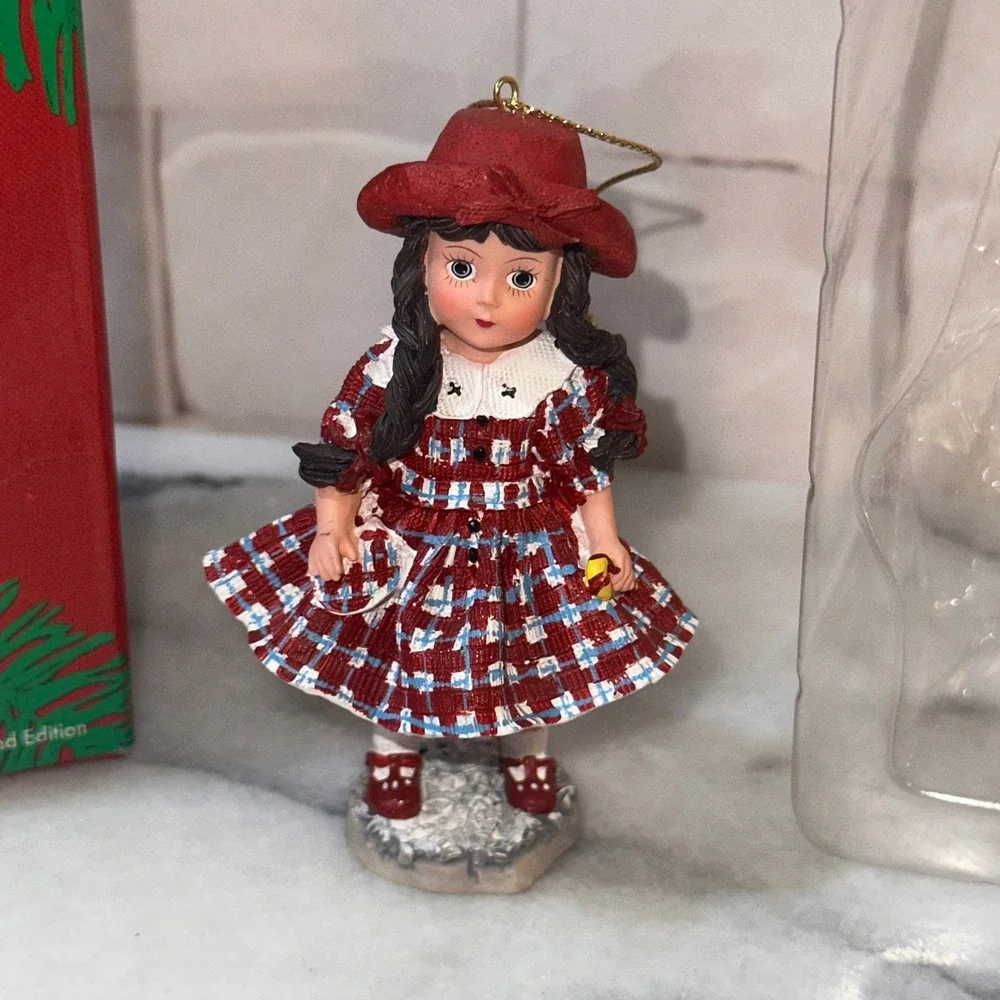 Effanbee Doll Company Patricia Kin Christmas Ornament 2000 Limited Edition Boxed